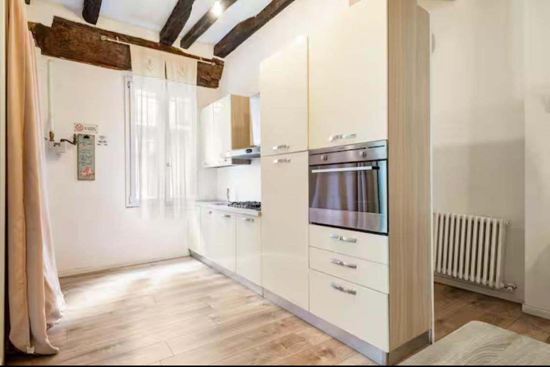 Downtown Loft Apartment Bologna Ngoại thất bức ảnh